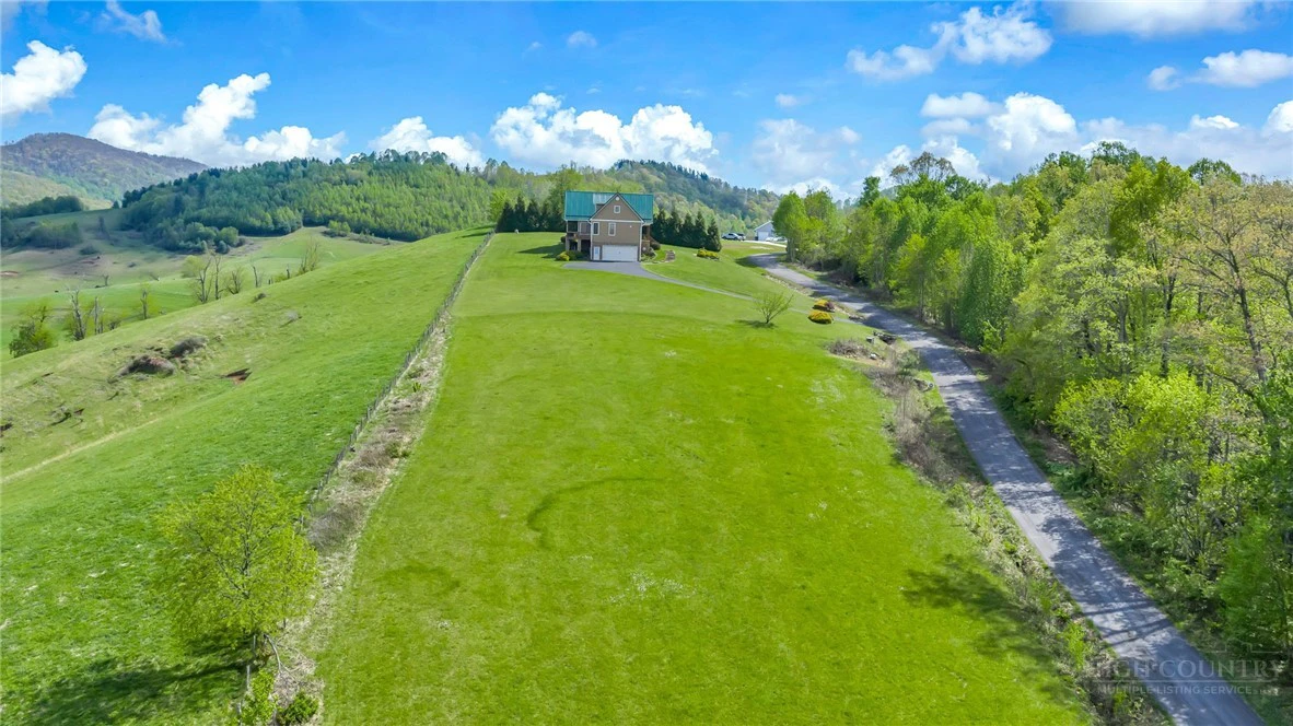 Image number 8 for the current listing