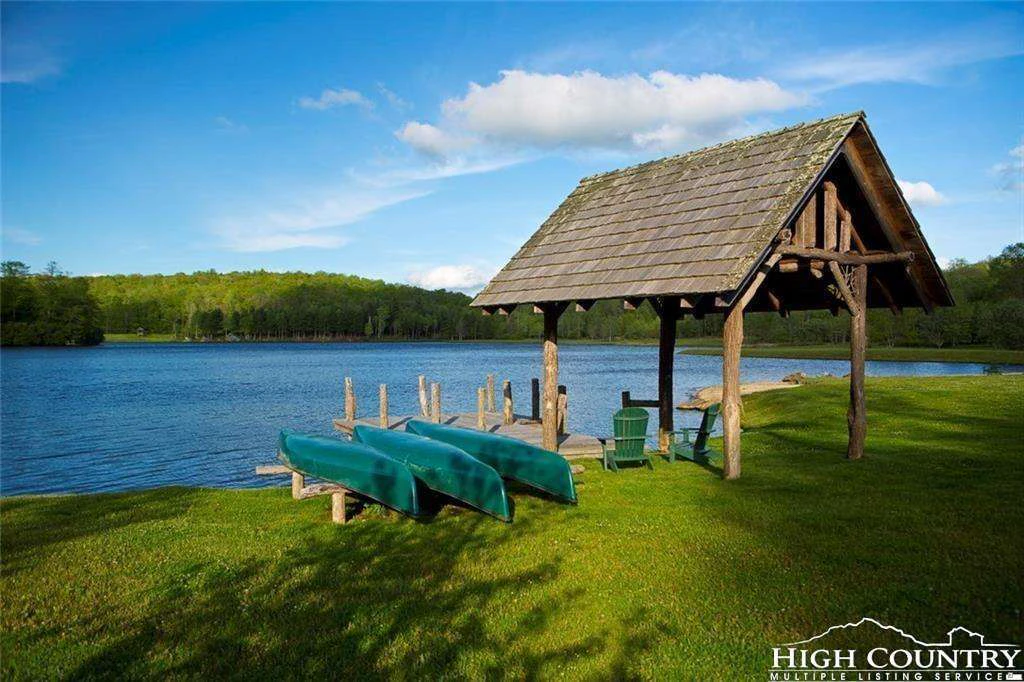 Image number 11 for the current listing