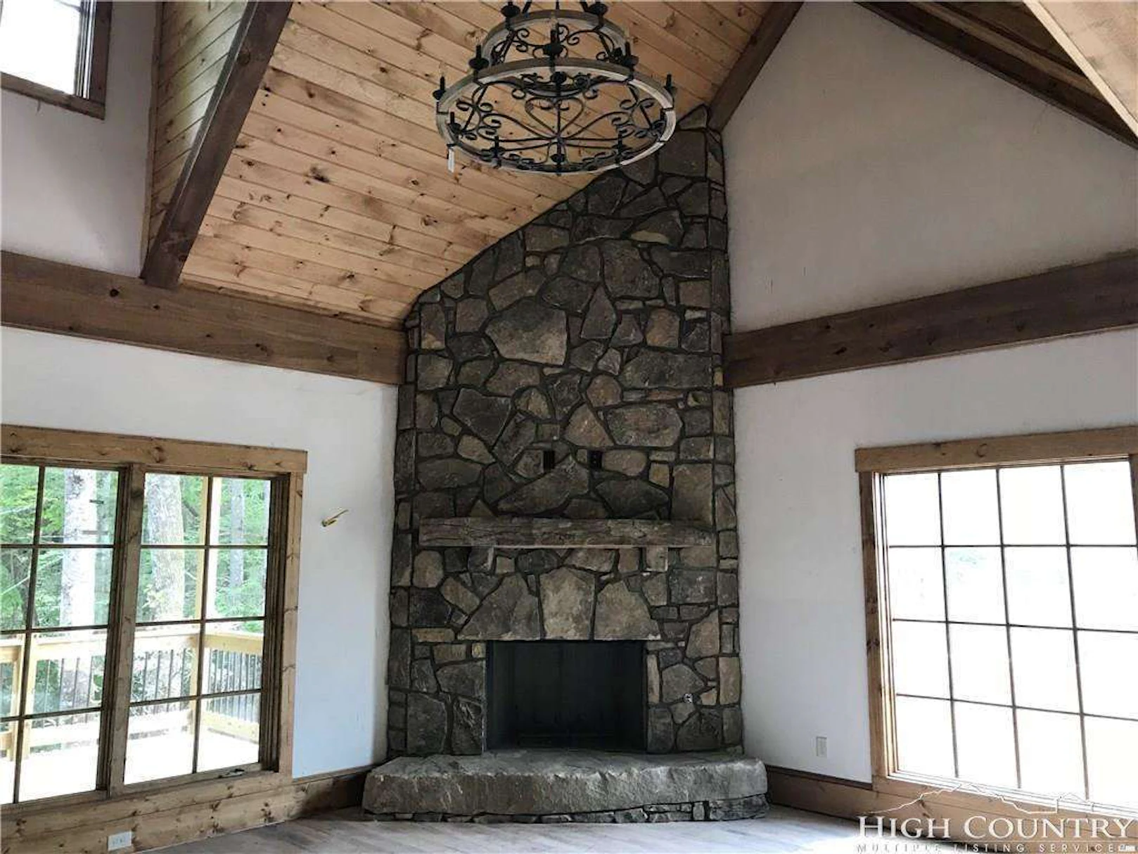 Image number 21 for the current listing