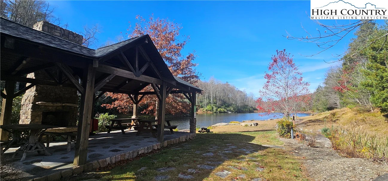 Image number 11 for the current listing