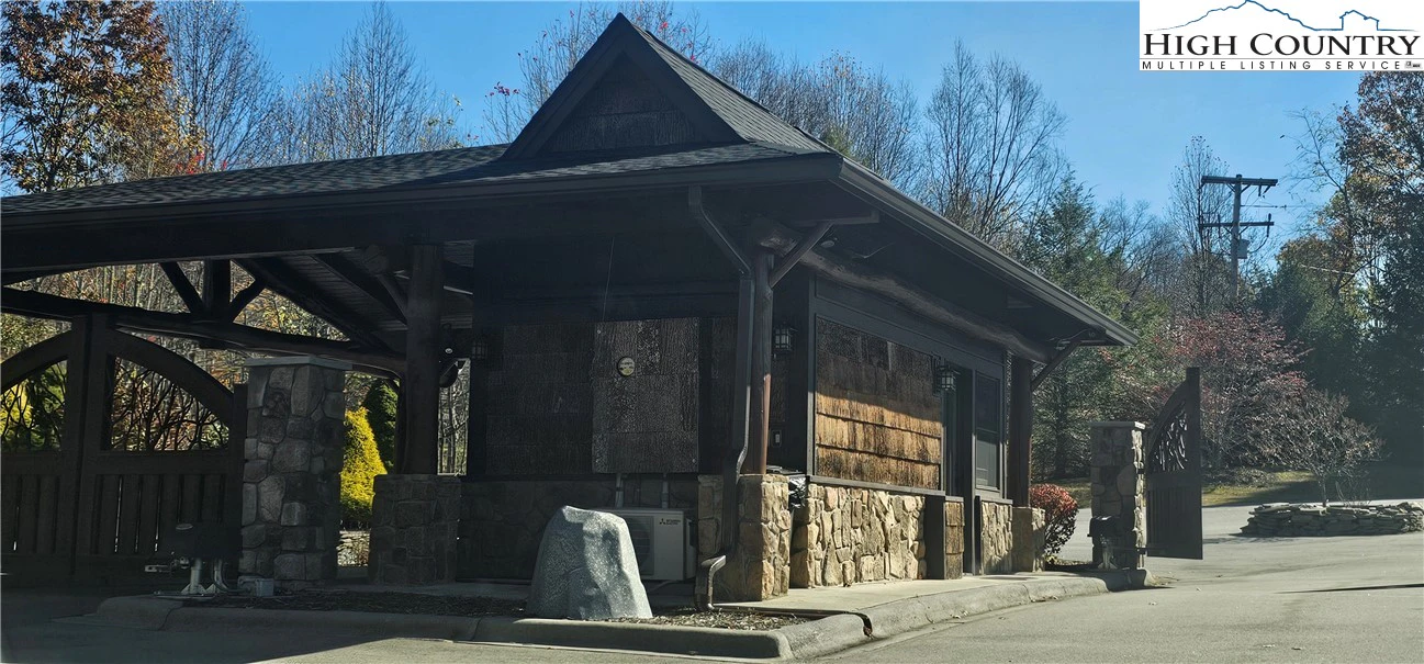 Image number 4 for the current listing