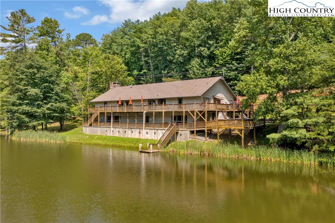Image number 4 for the current listing