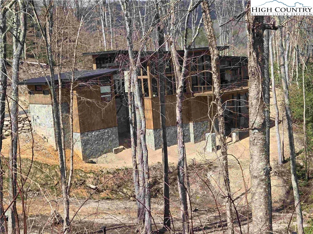 Image number 3 for the current listing