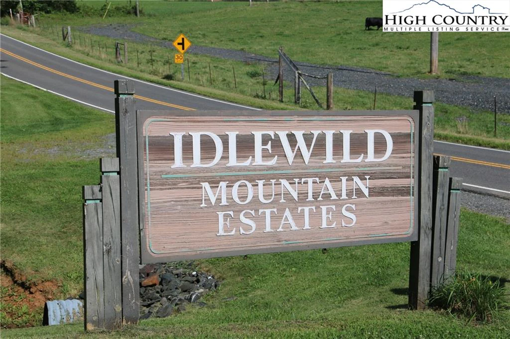Image number 1 for the current listing