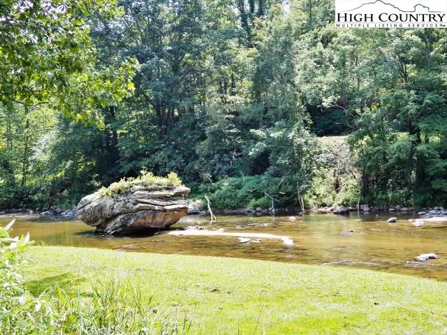 Image number 17 for the current listing