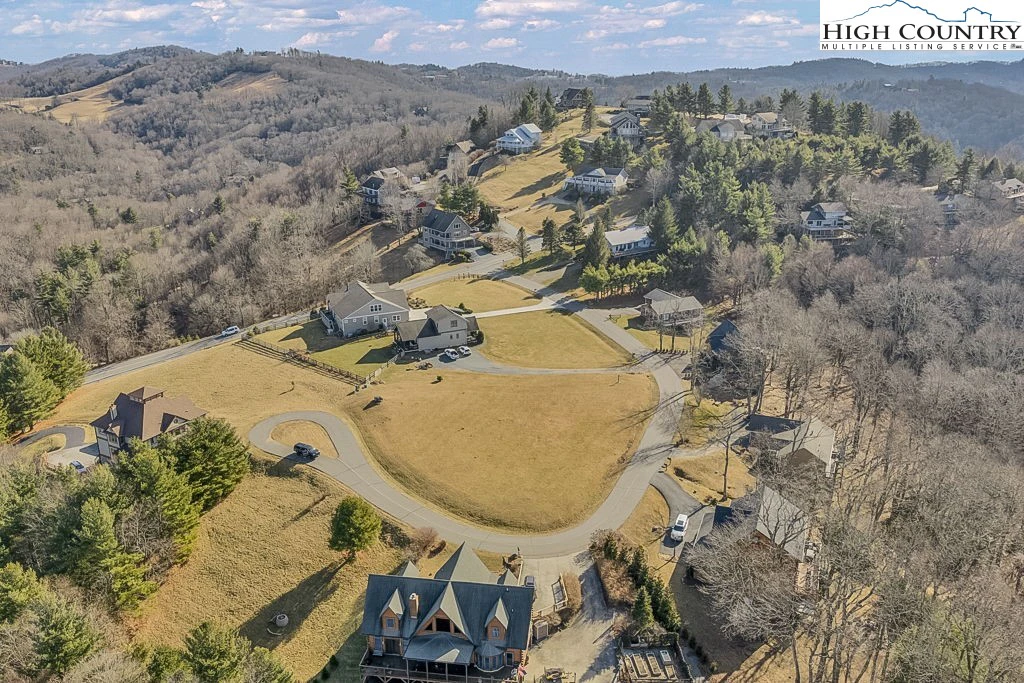 Image number 11 for the current listing