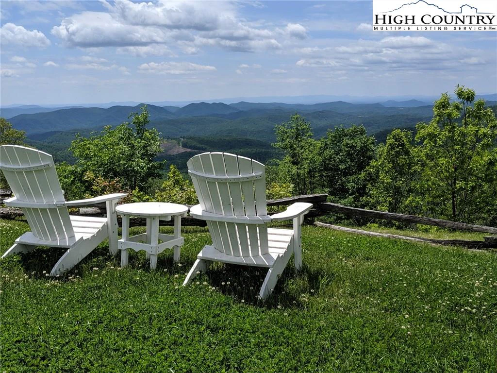 Image number 11 for the current listing