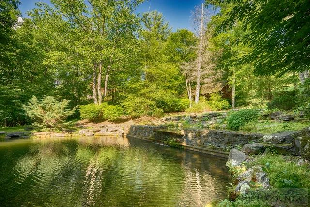 Image number 6 for the current listing