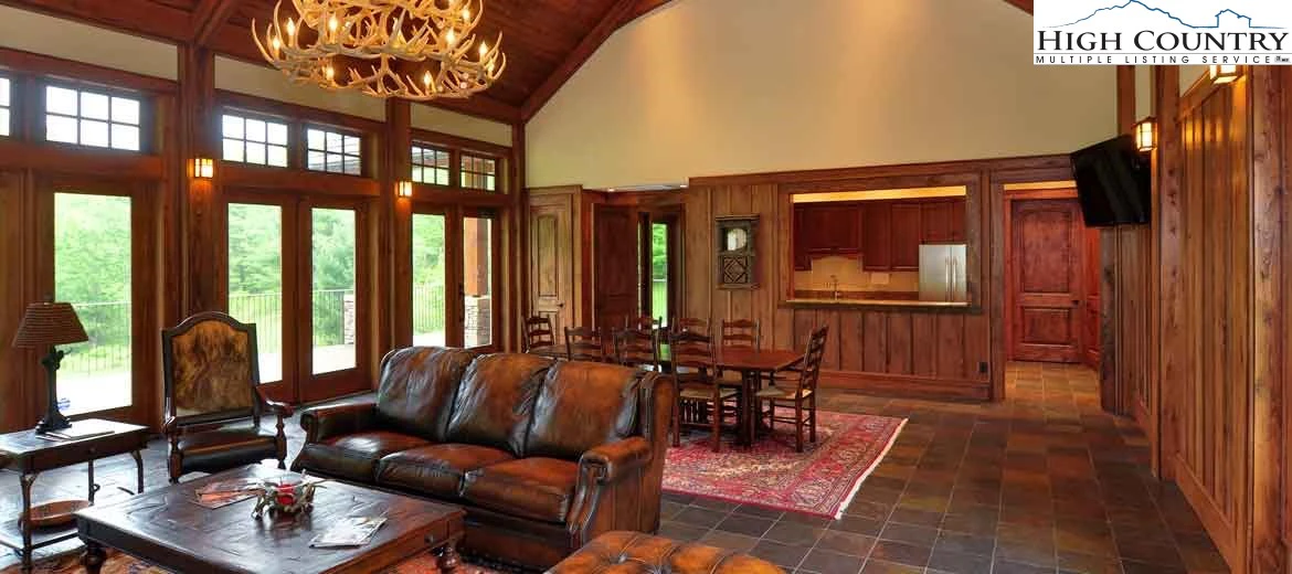 Image number 10 for the current listing