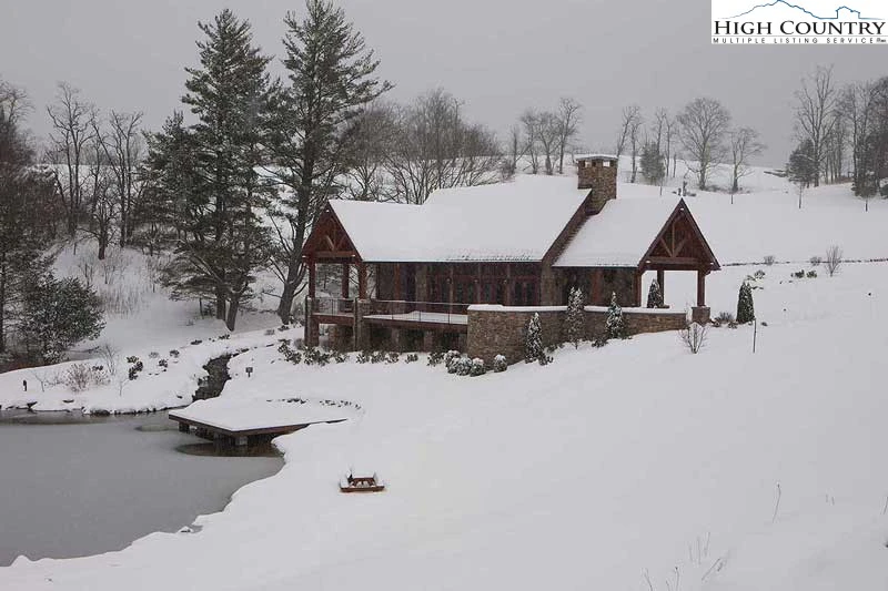 Image number 7 for the current listing