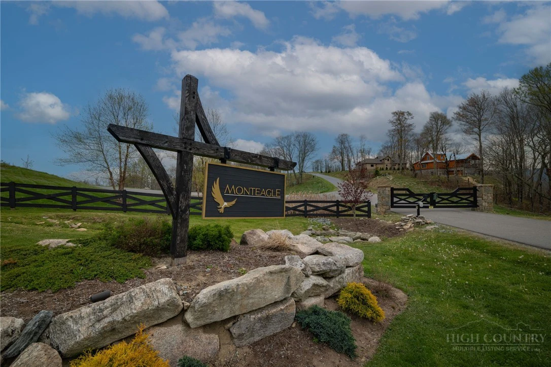 Image number 3 for the current listing