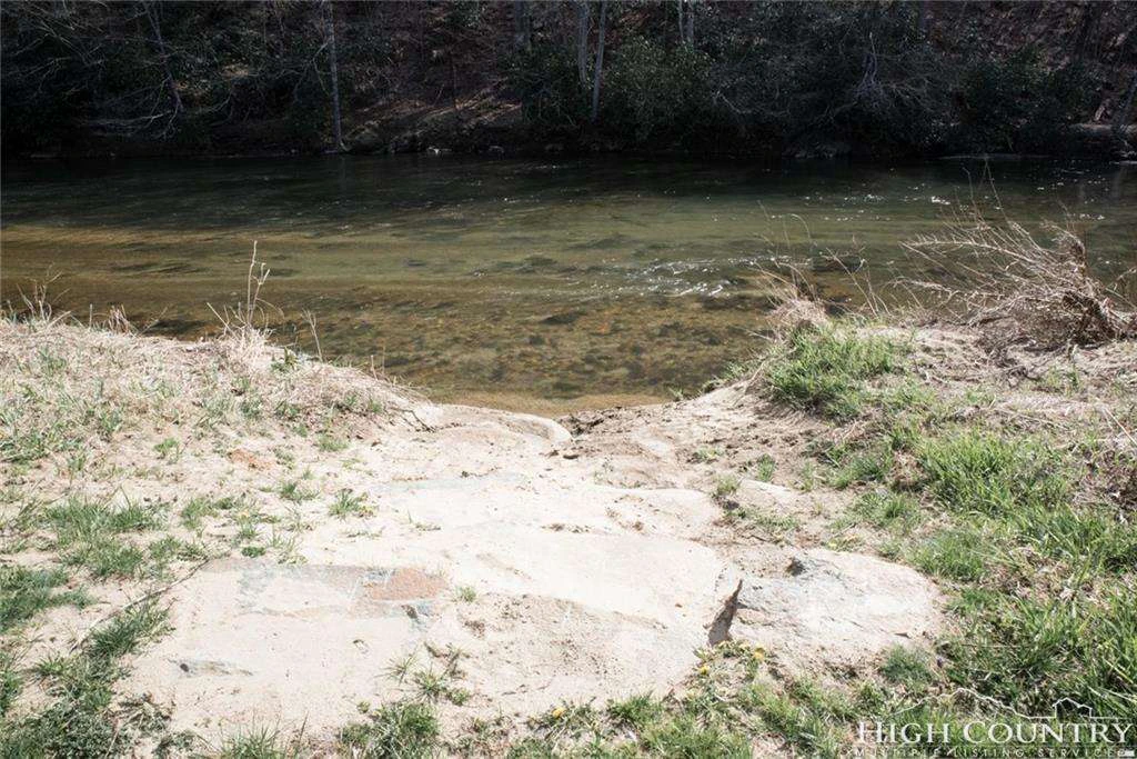 Image number 9 for the current listing