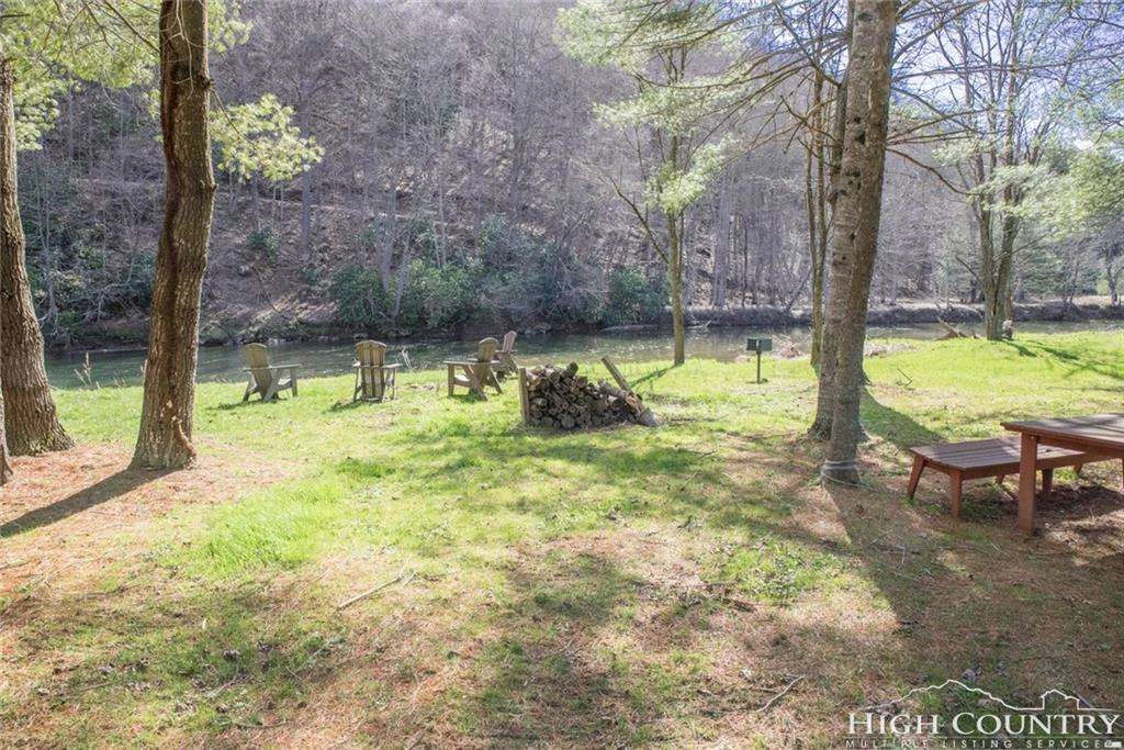 Image number 3 for the current listing