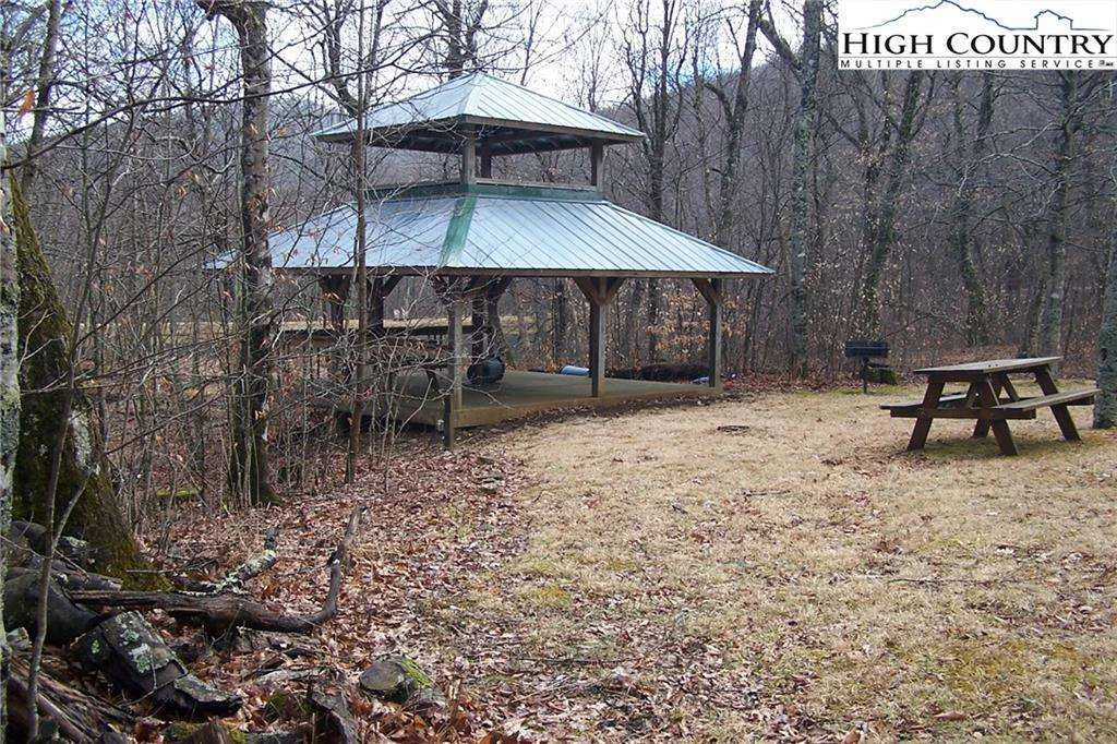 Image number 11 for the current listing