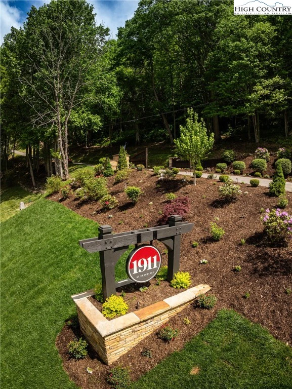 Image number 5 for the current listing