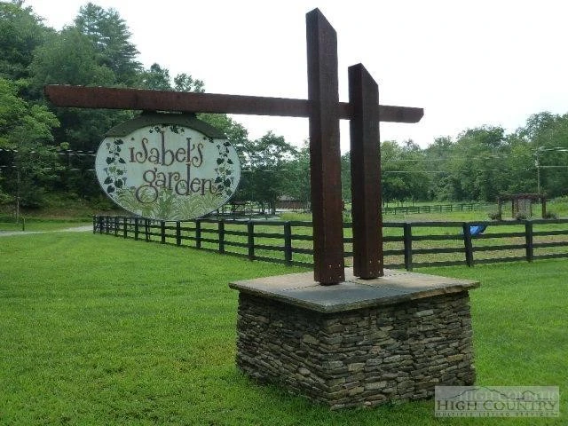 Image number 7 for the current listing