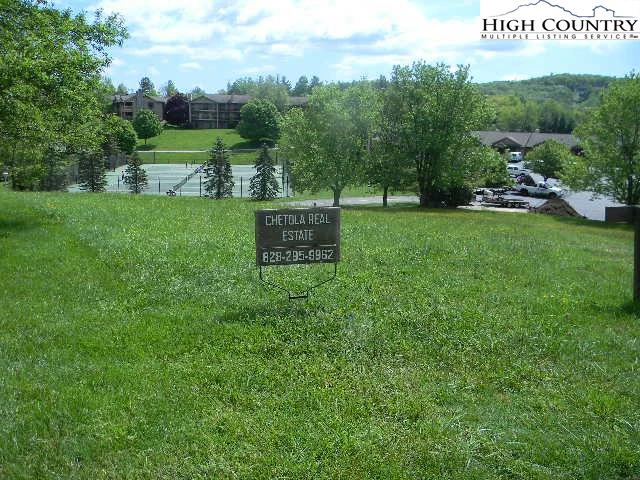 Image number 4 for the current listing
