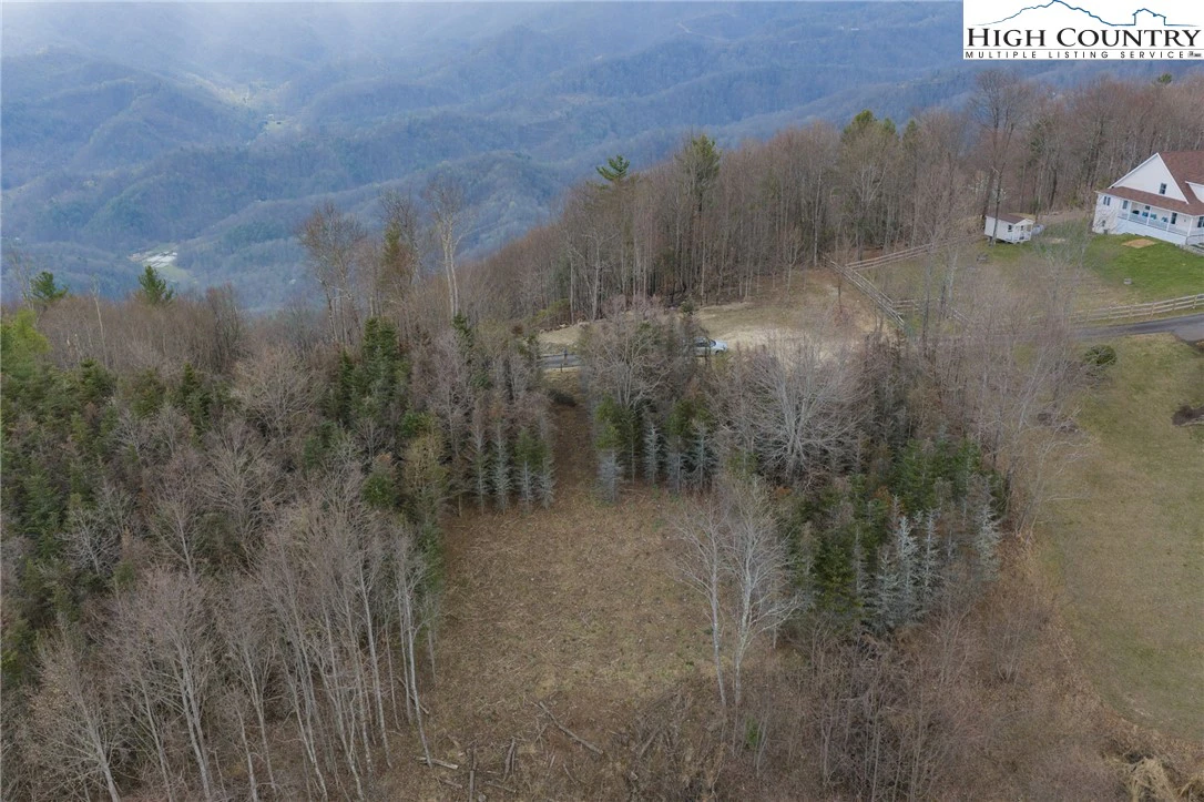 Image number 18 for the current listing