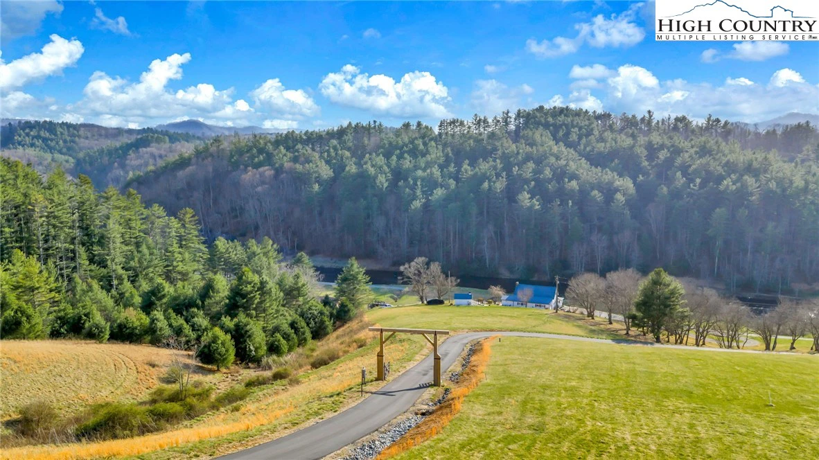 Image number 8 for the current listing