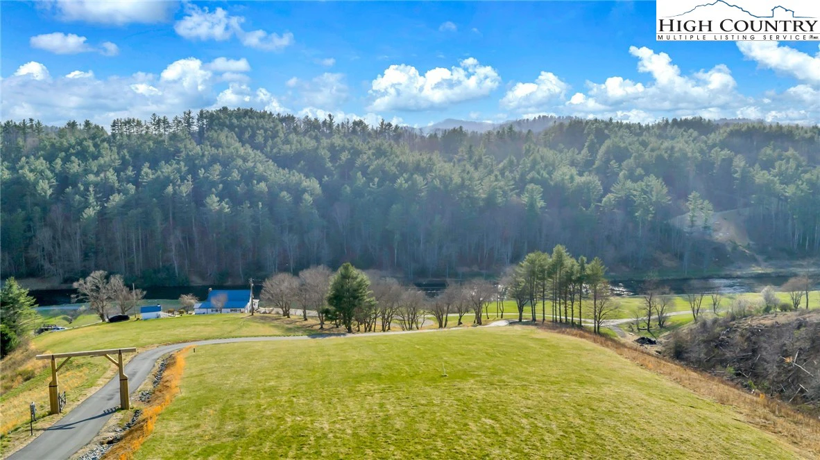 Image number 16 for the current listing