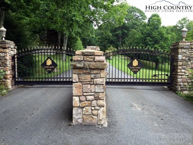 Image number 15 for the current listing