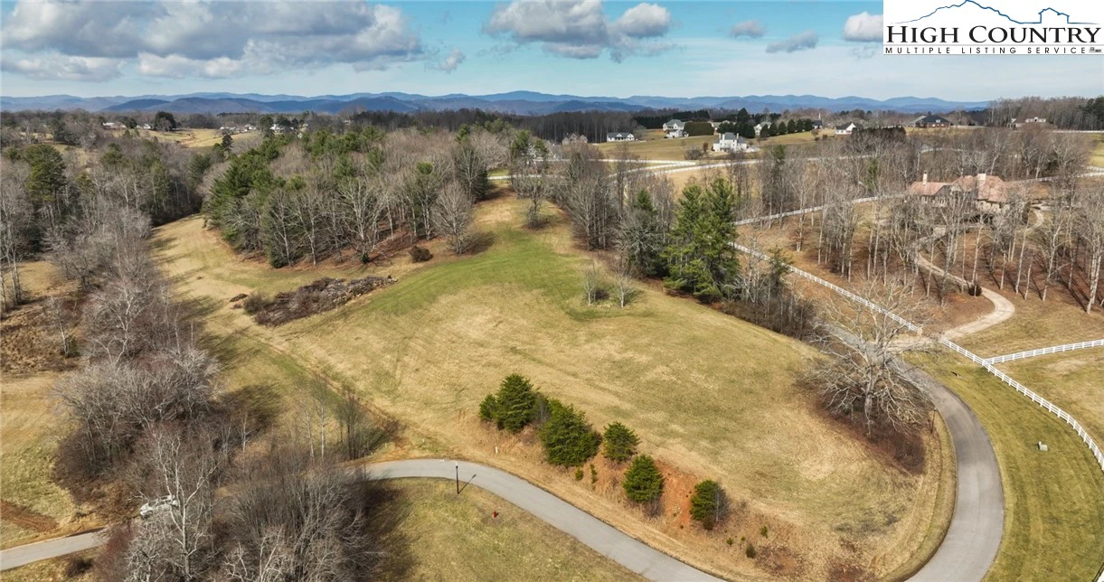Image number 9 for the current listing