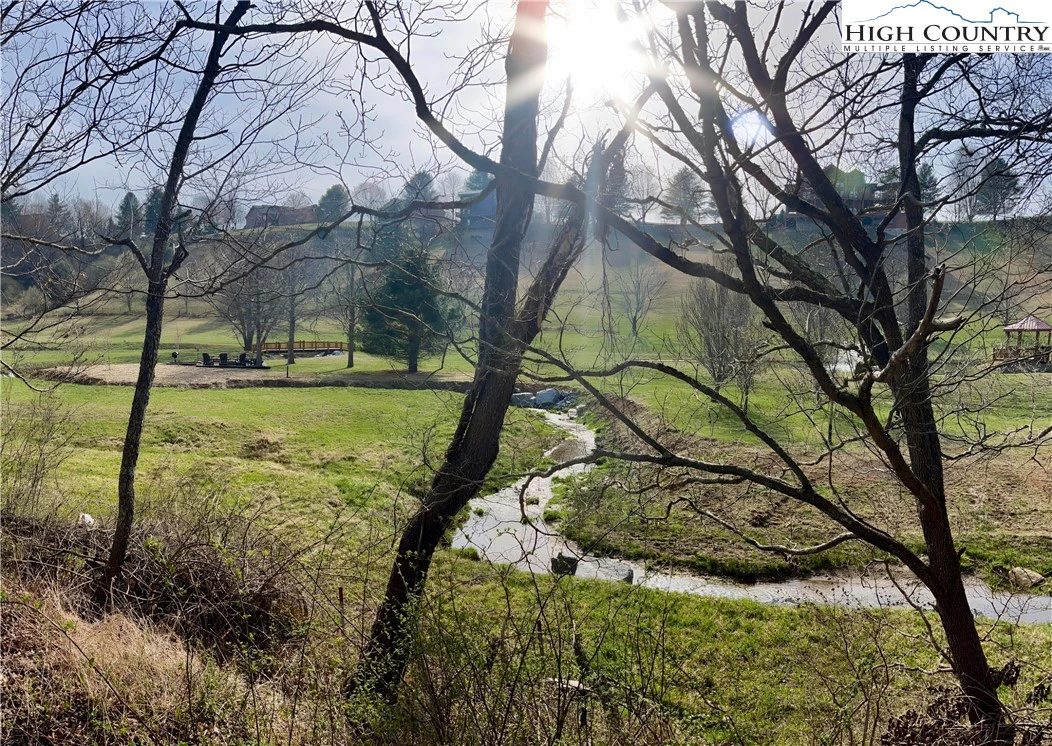 Image number 18 for the current listing