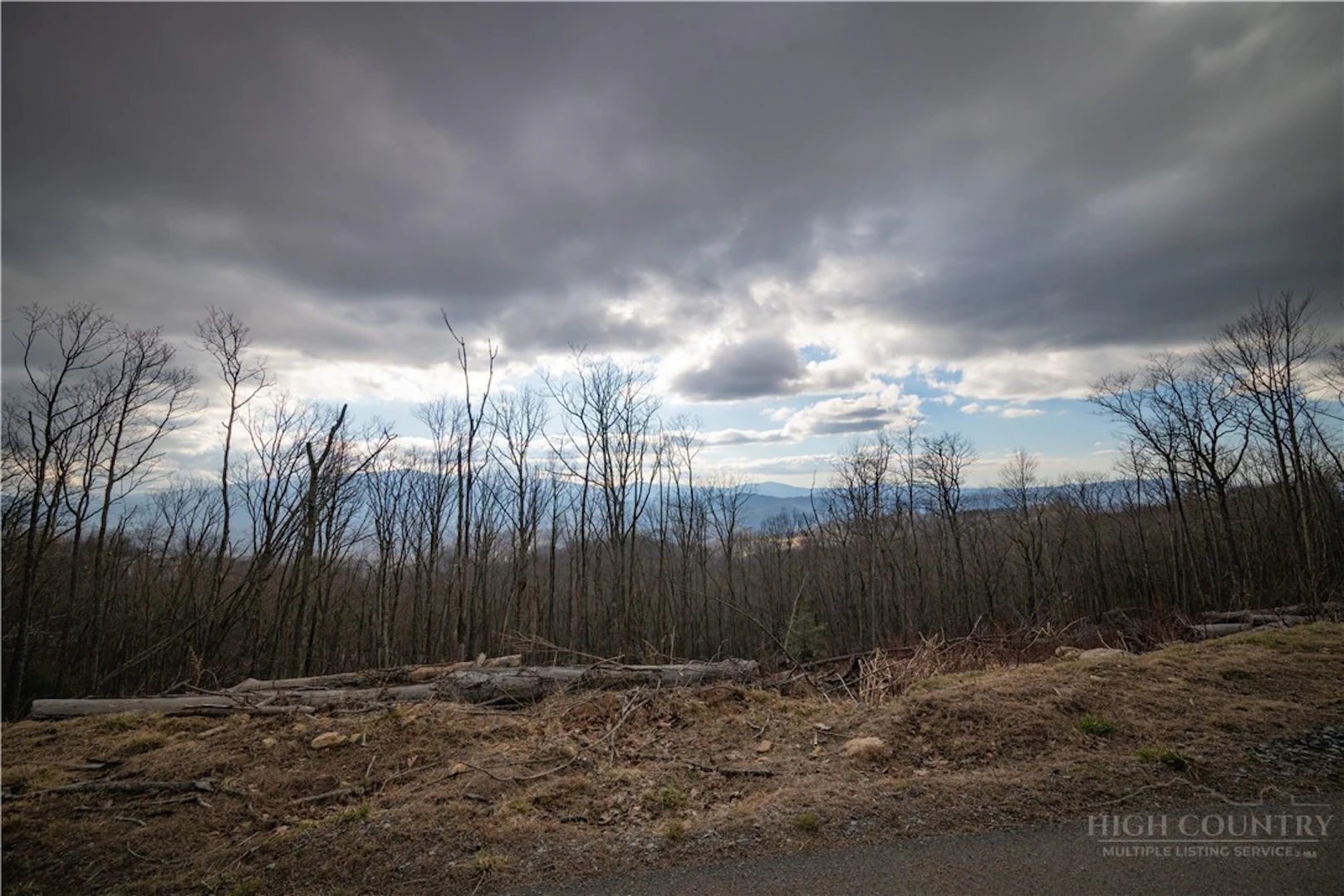 Image number 18 for the current listing