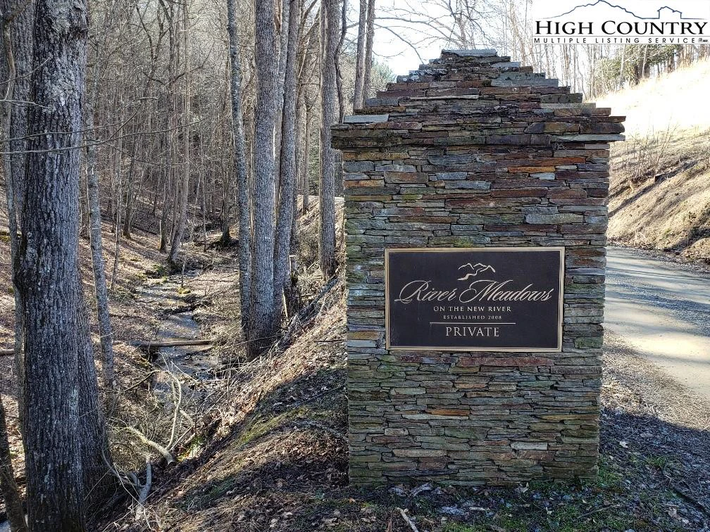 Image number 3 for the current listing