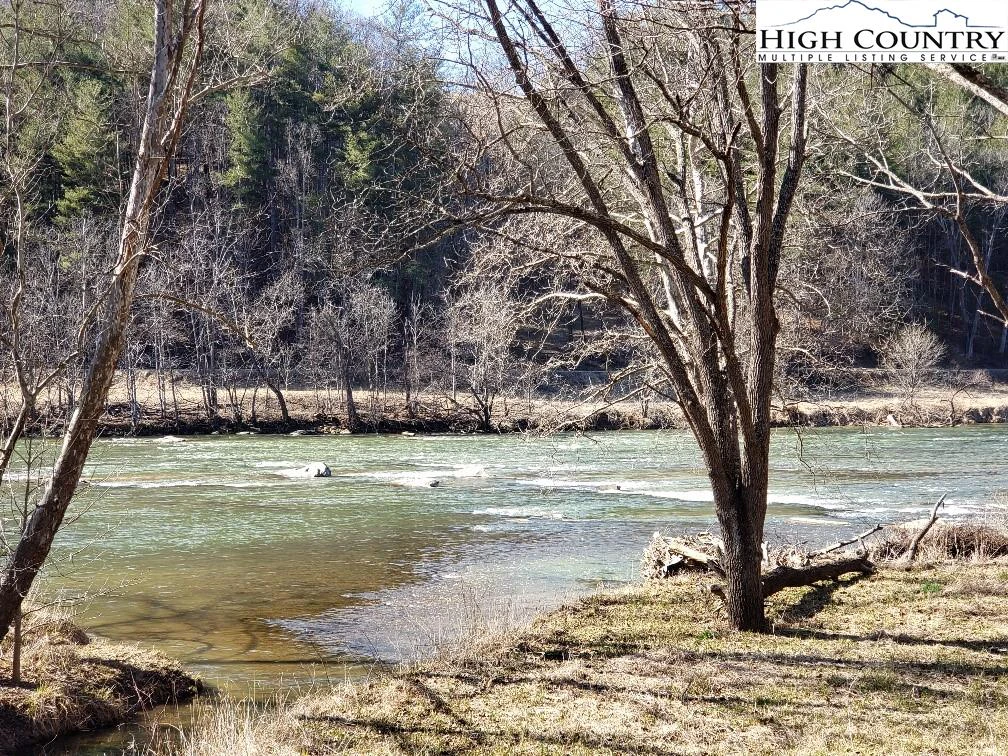 Image number 21 for the current listing