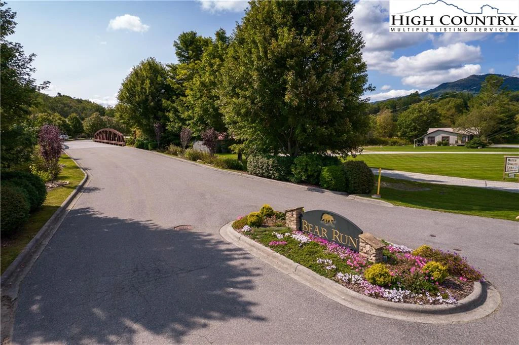 Image number 2 for the current listing