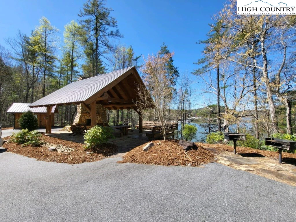 Image number 3 for the current listing
