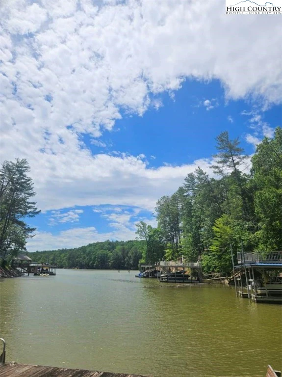 Image number 12 for the current listing