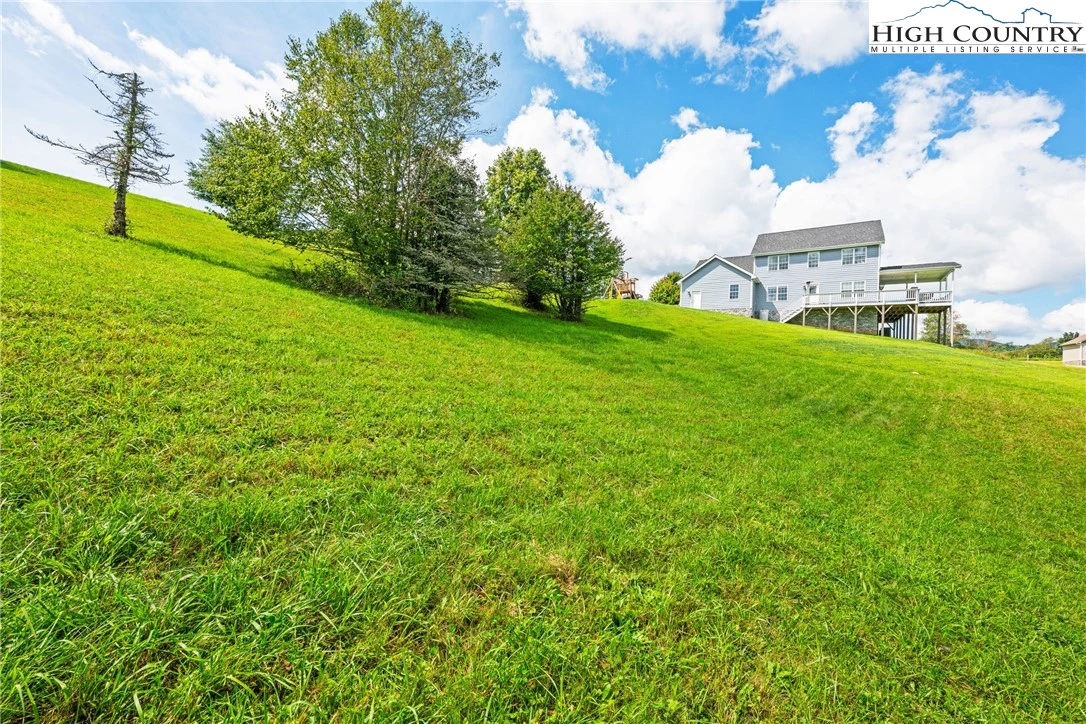 Image number 11 for the current listing