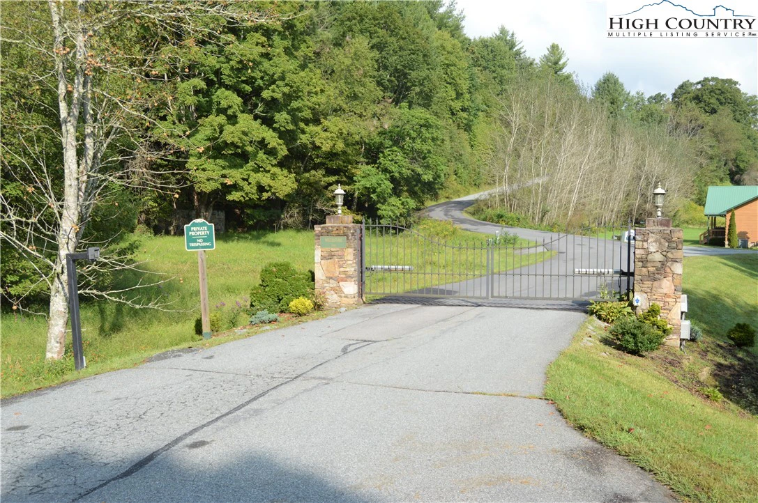 Image number 7 for the current listing