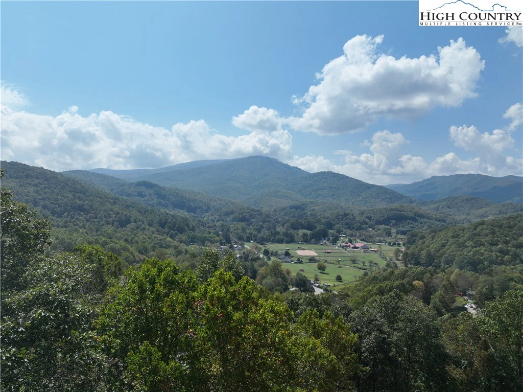 Image number 18 for the current listing