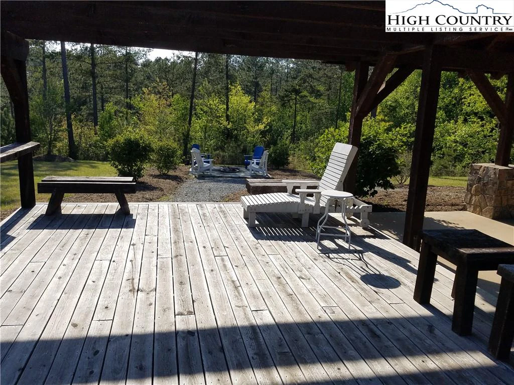 Image number 11 for the current listing