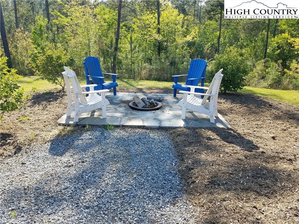 Image number 13 for the current listing