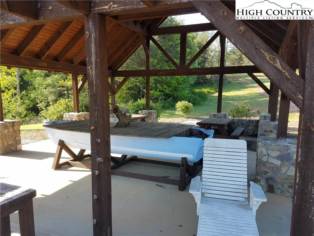 Image number 10 for the current listing