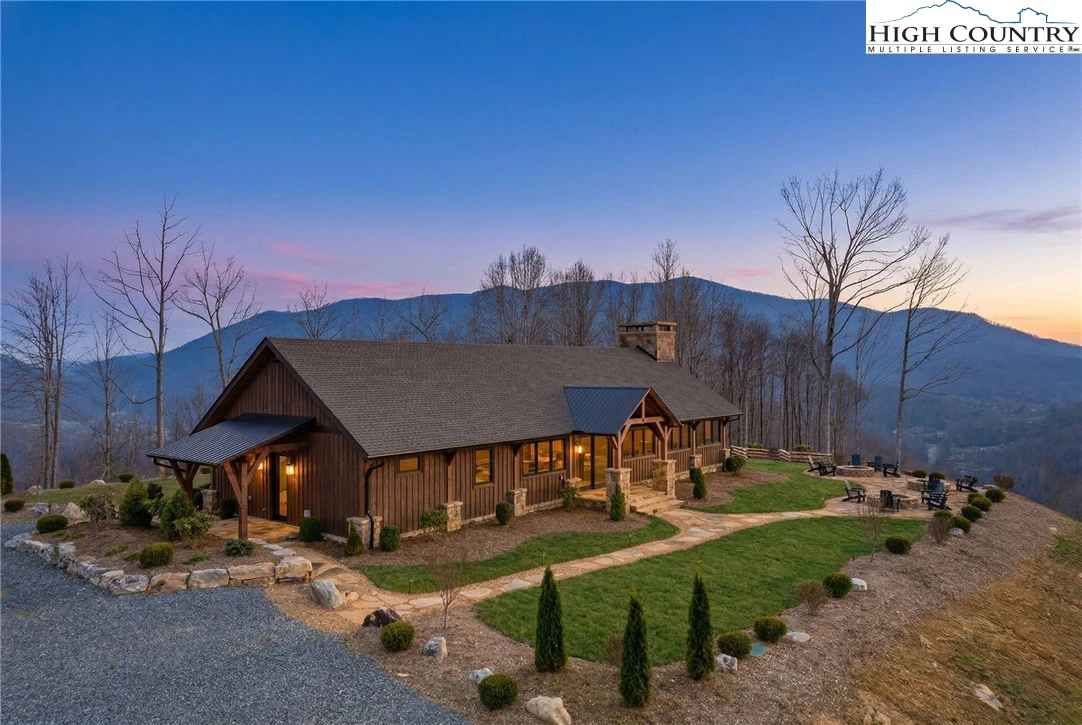 Image number 12 for the current listing