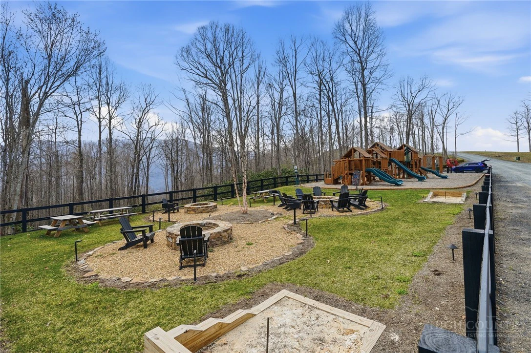 Image number 8 for the current listing