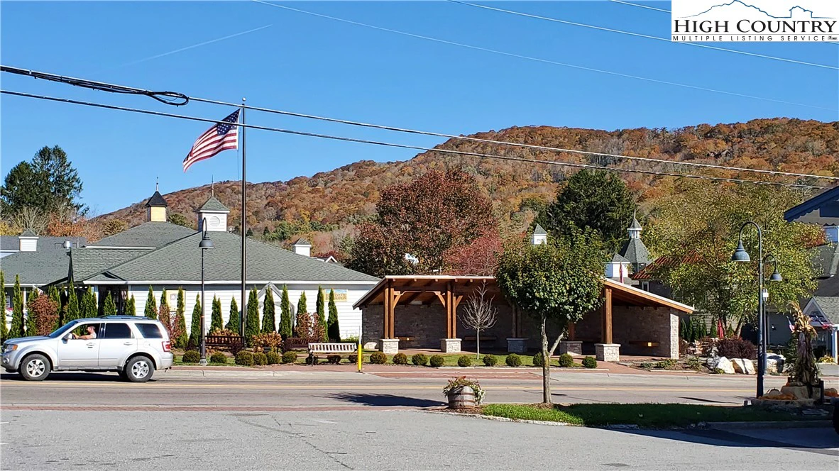 Image number 3 for the current listing
