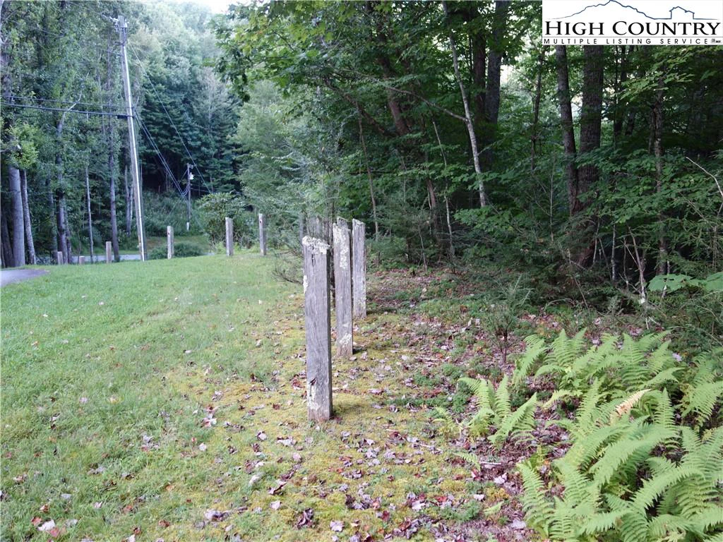 Image number 8 for the current listing