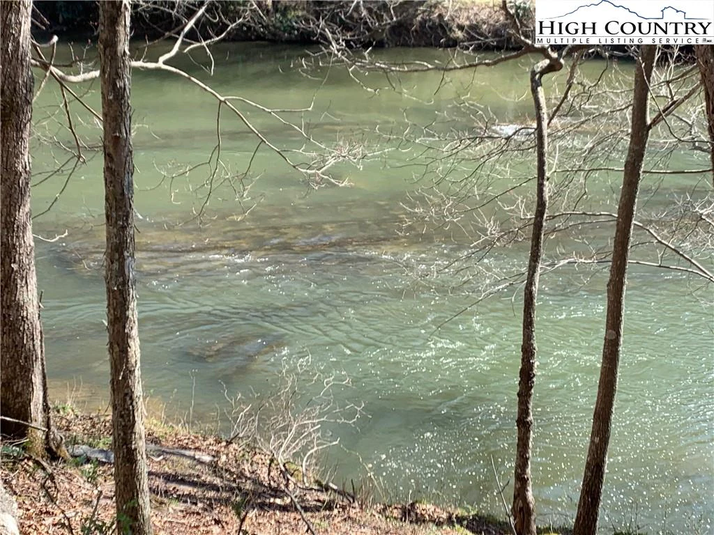 Image number 1 for the current listing