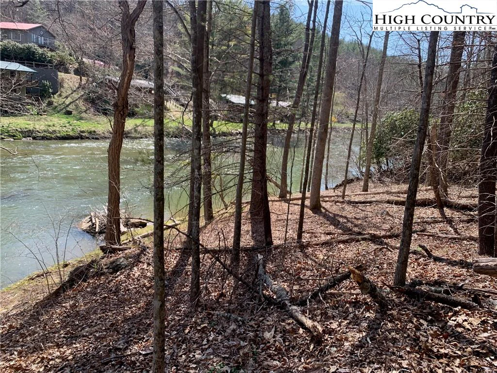 Image number 2 for the current listing