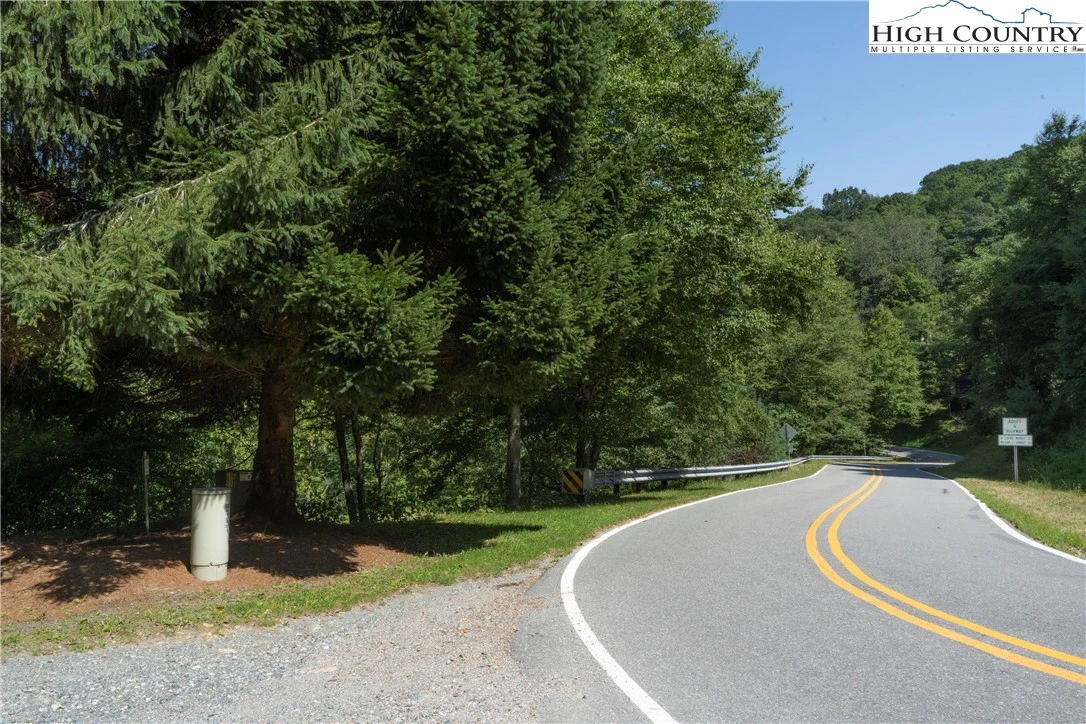 Image number 1 for the current listing