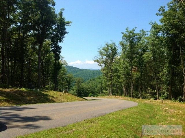Image number 14 for the current listing