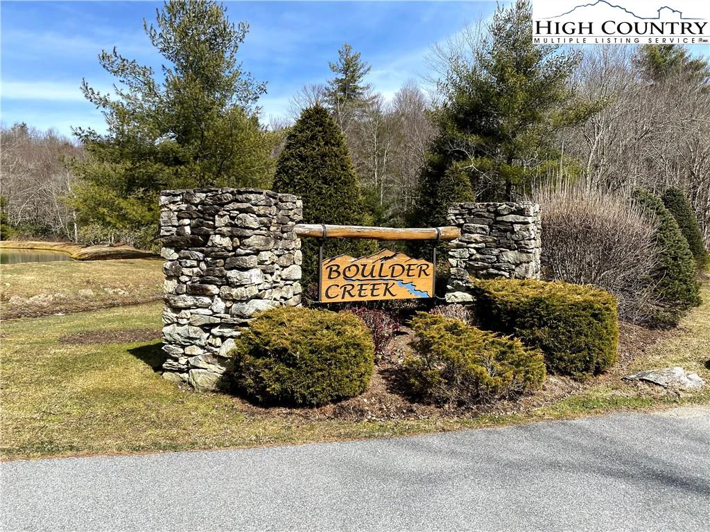 Image number 1 for the current listing