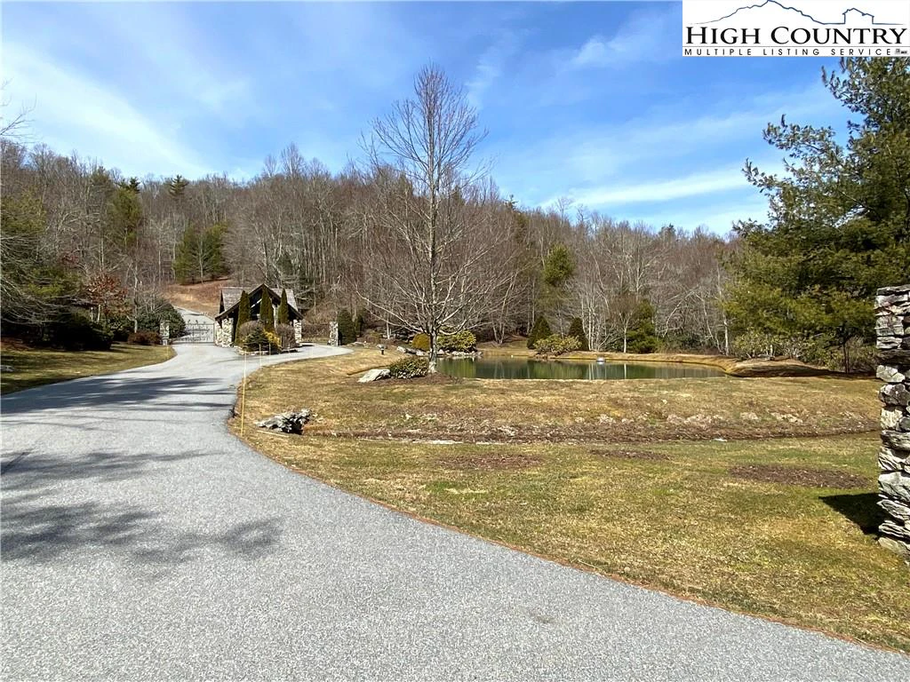 Image number 3 for the current listing