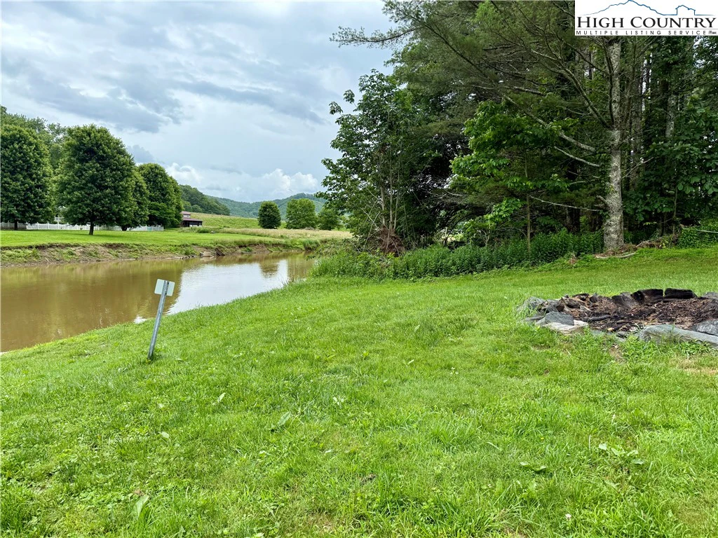 Image number 11 for the current listing